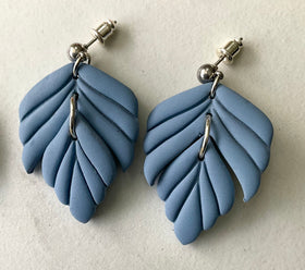Leaf in Stone Blue