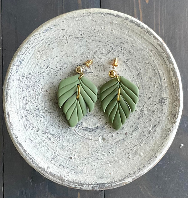 Leaf in Olive Green