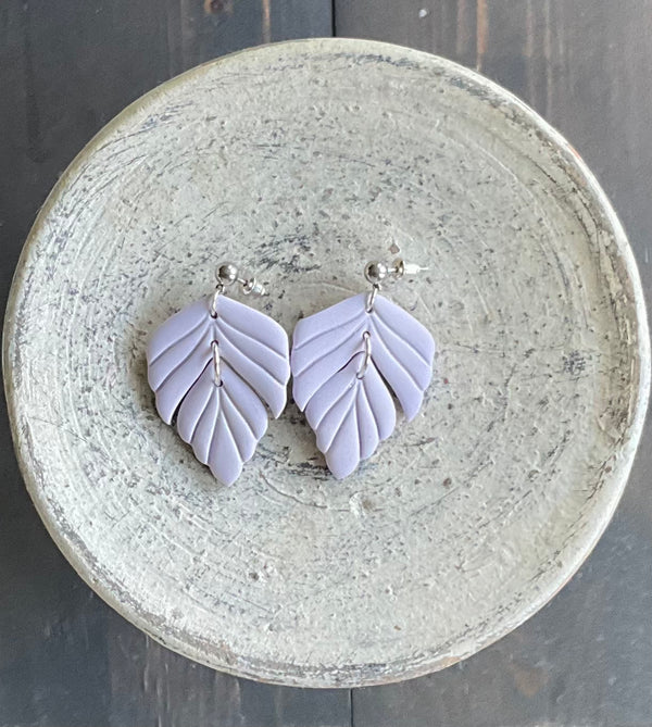 Leaf in Lilac