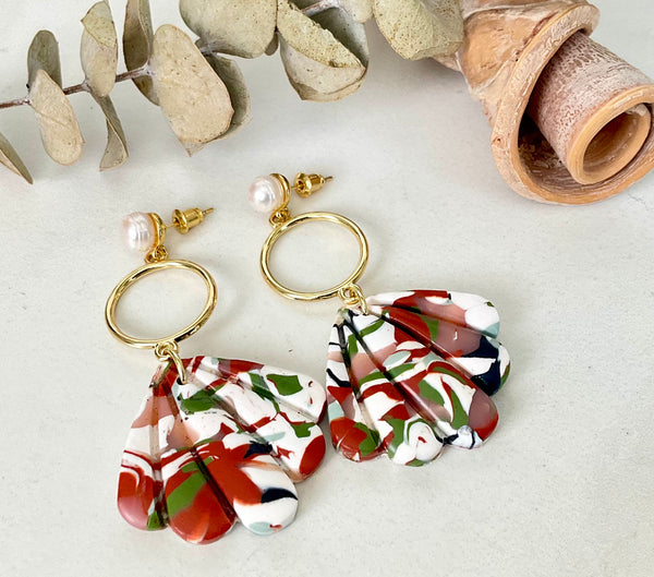Desert Sand Breeze in Multiple Colors with Metal Detail