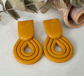 Deco in Mustard
