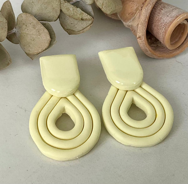 Deco in Pale Yellow
