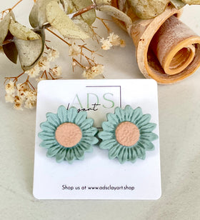 Sunflower Flower Stud