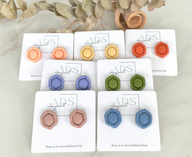 Embossed Stud Diamond
