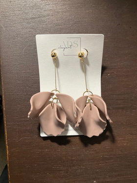 Floria in Fall Almond