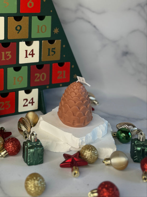 Pinecone Candle